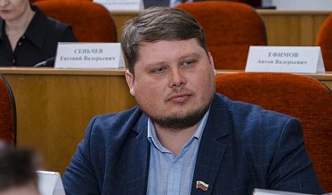 Евгений Солнцев впервые отчитался перед депутатами Заксобрания